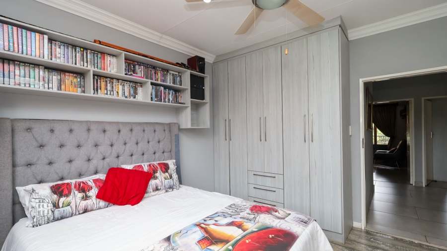 3 Bedroom Property for Sale in The Coves North West